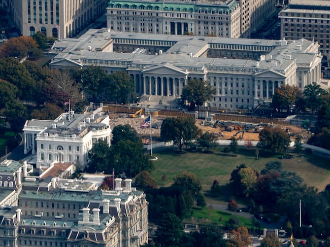 Trabajos de demolición en la Casa Blanca para la construcción del salón de baile de Donald Trump.
(Foto: Al Drago/Getty Images)