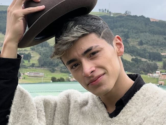 Julián Pinilla - El chico de la ruana