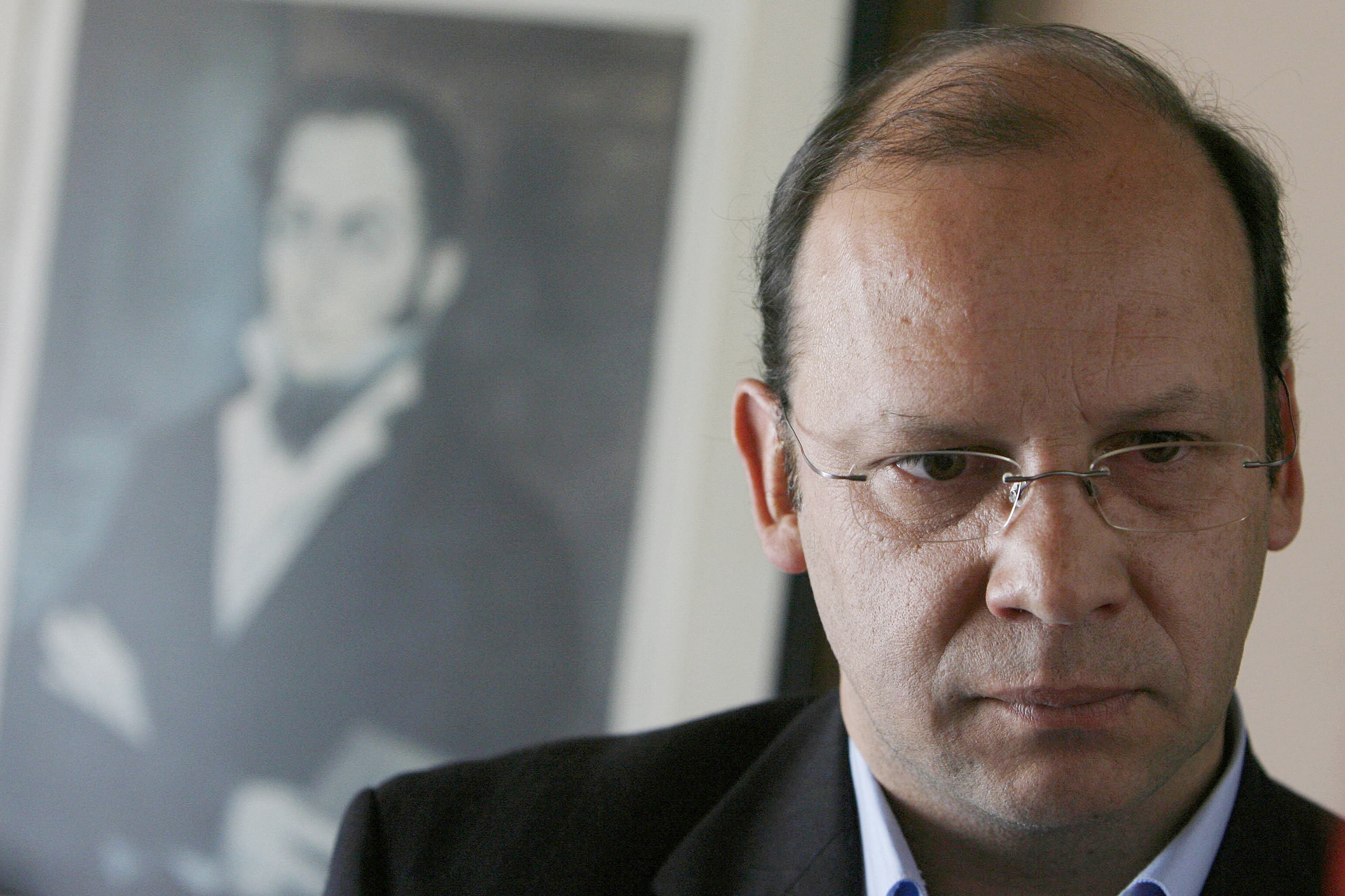 BOG01. BOGOTÁ (COLOMBIA), 20/03/2025.- Fotografía de archivo del 25 de septiembre de 2008 del director ejecutivo de la Federación Nacional de Vivienda Popular (FENAVIP), Germán Ávila, en Bogotá (Colombia). El presidente colombiano, Gustavo Petro, designará al economista Germán Ávila Plazas, gerente del Grupo Bicentenario, como nuevo ministro de Hacienda en reemplazo de Diego Guevara, quien dejó el cargo el martes. EFE/Guillermo Legaria /ARCHIVO