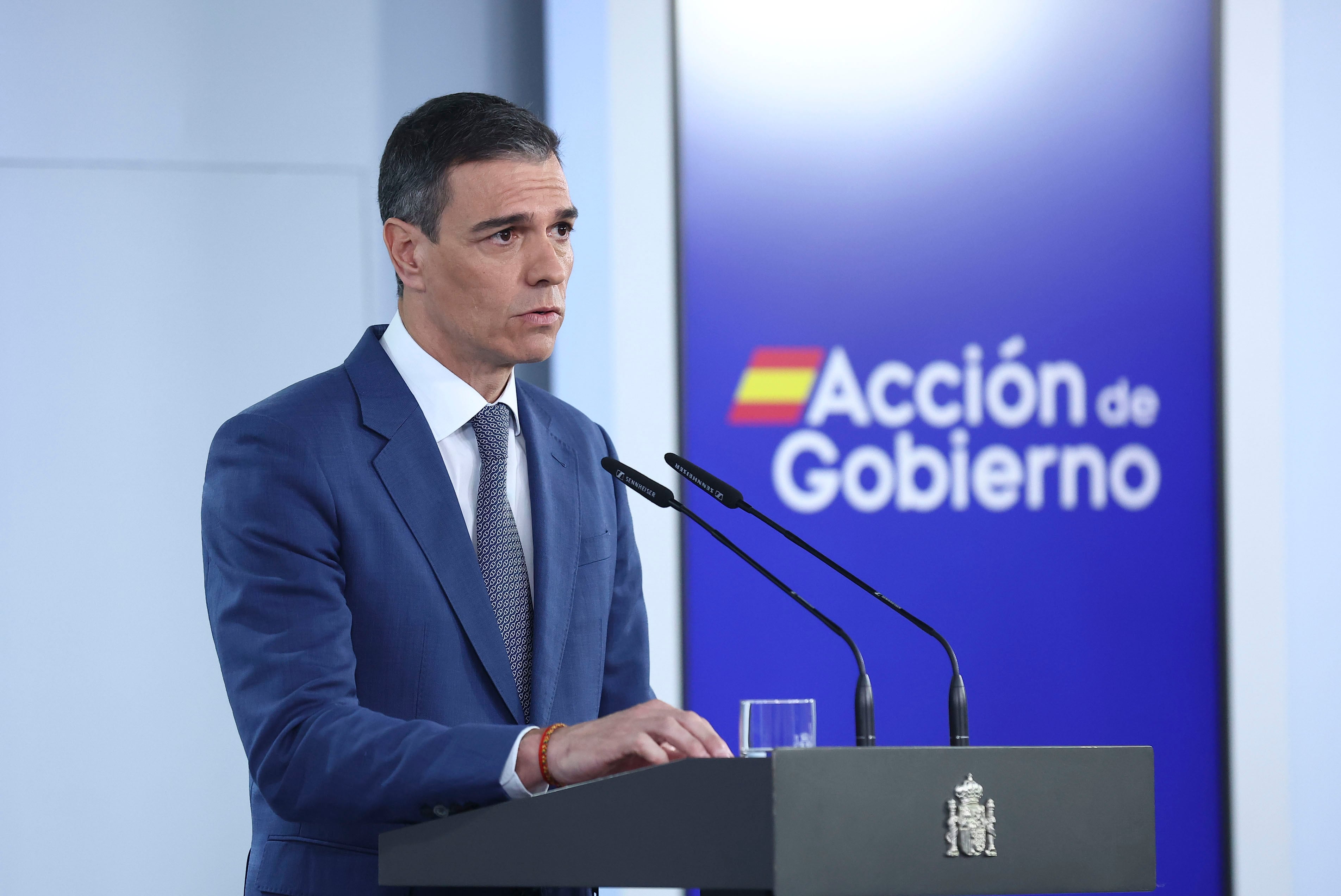 MADRID, 28/04/2025.- El presidente del Gobierno, Pedro Sánchez, ofrece una rueda de prensa este lunes, en Madrid, con motivo del apagón eléctrico que sufre el país. EFE/ Pool Moncloa / Fernando Calvo SOLO USO EDITORIAL SOLO DISPONIBLE PARA ILUSTRAR LA NOTICIA QUE ACOMPAÑA (CRÉDITO OBLIGATORIO)