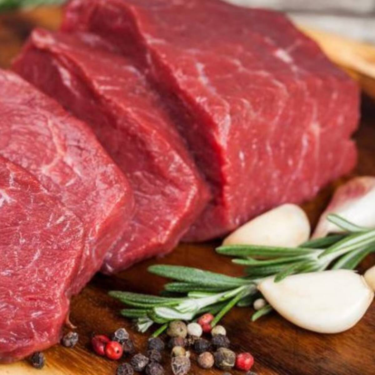 Sin luz comerciantes de carne en plaza del norte Tunja