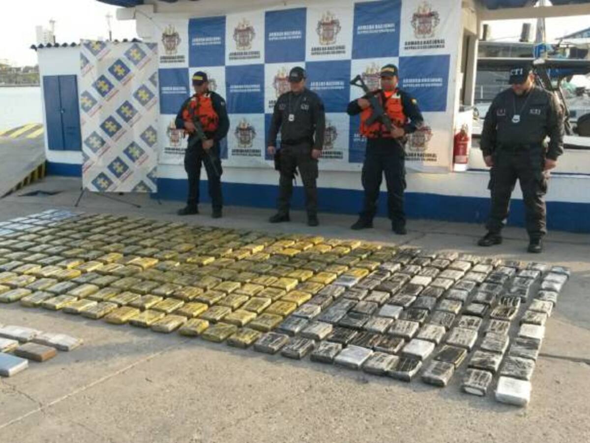 Armada incauta en Cartagena 2.3 toneladas de cocaína del Clan del Golfo