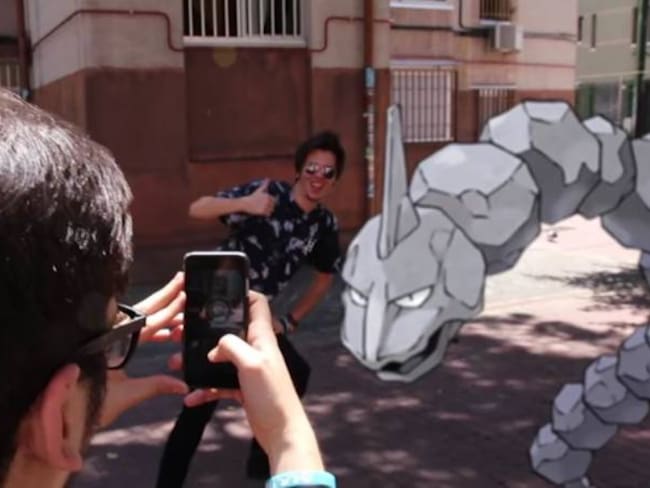 [Video] YouTubers muestran cómo jugar Pokémon Go