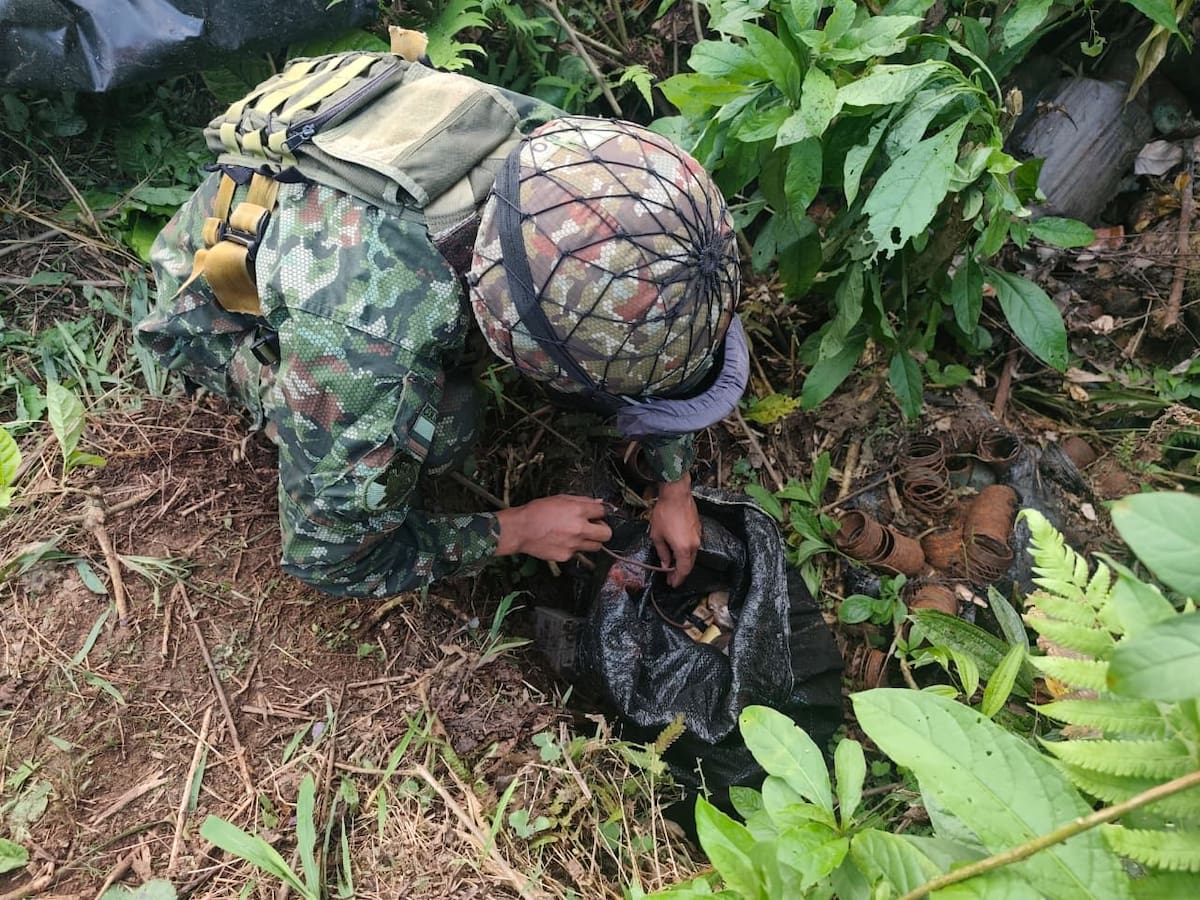 Cayó caleta con abundante material explosivo en zona rural de Tumaco