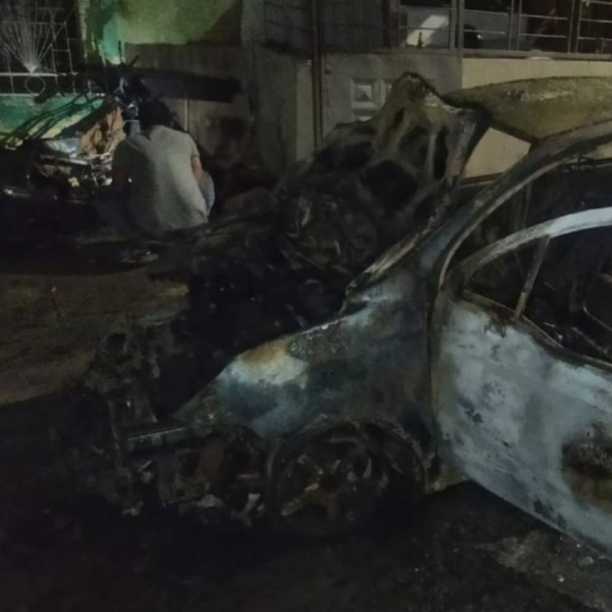 Alcaldía estudia opciones para apoyo a afectados por incineración de taxis