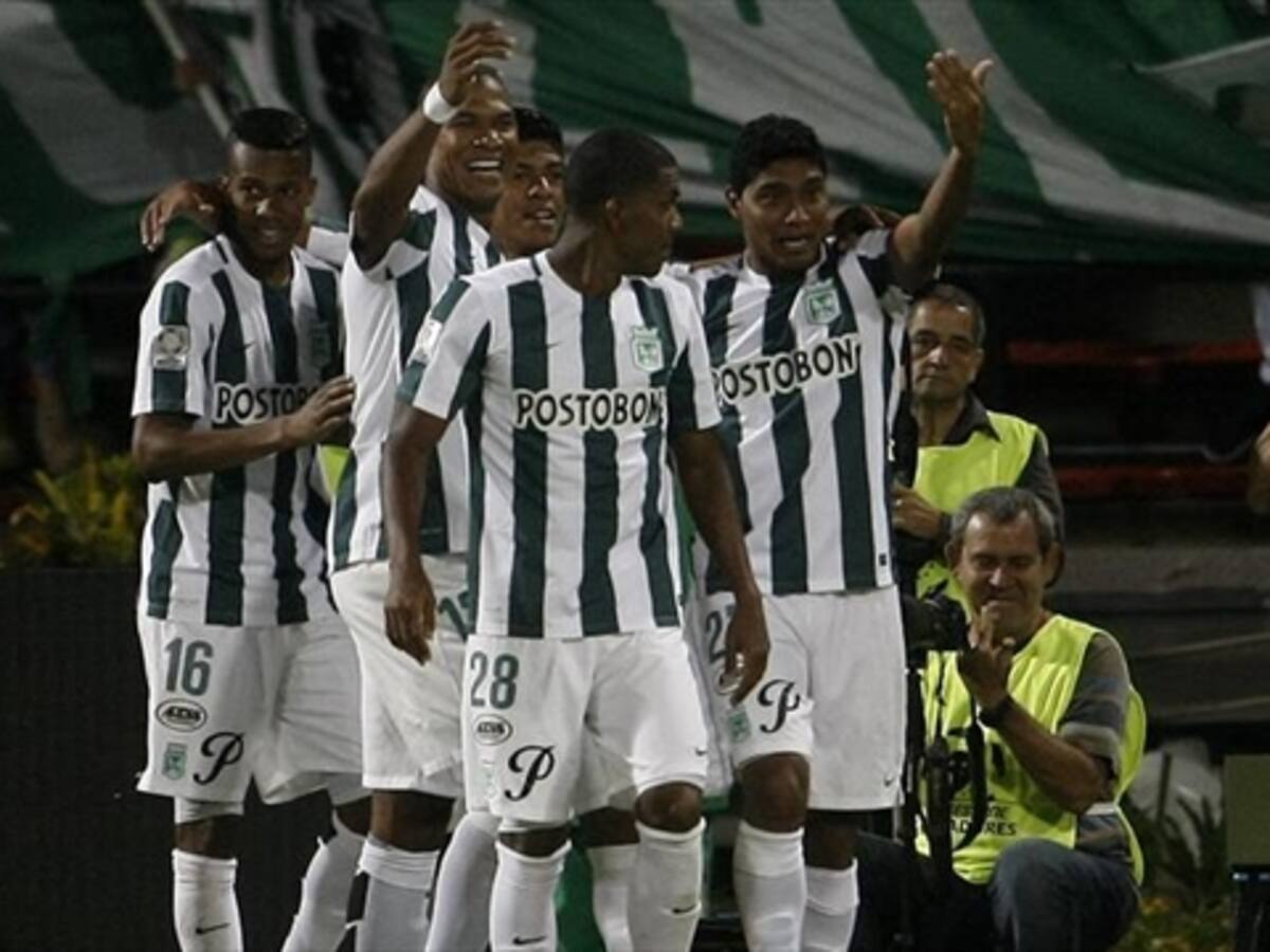 Nacional goleó y clasificó a octavos de final de la Copa Libertadores