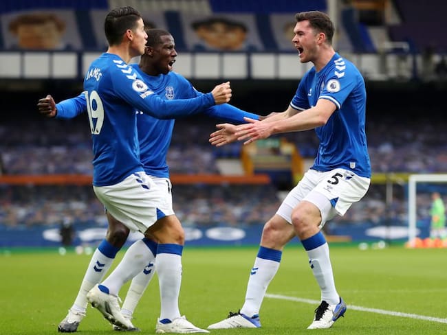 Asistencia de James en empate 2-2 Everton vs. Liverpool en Premier