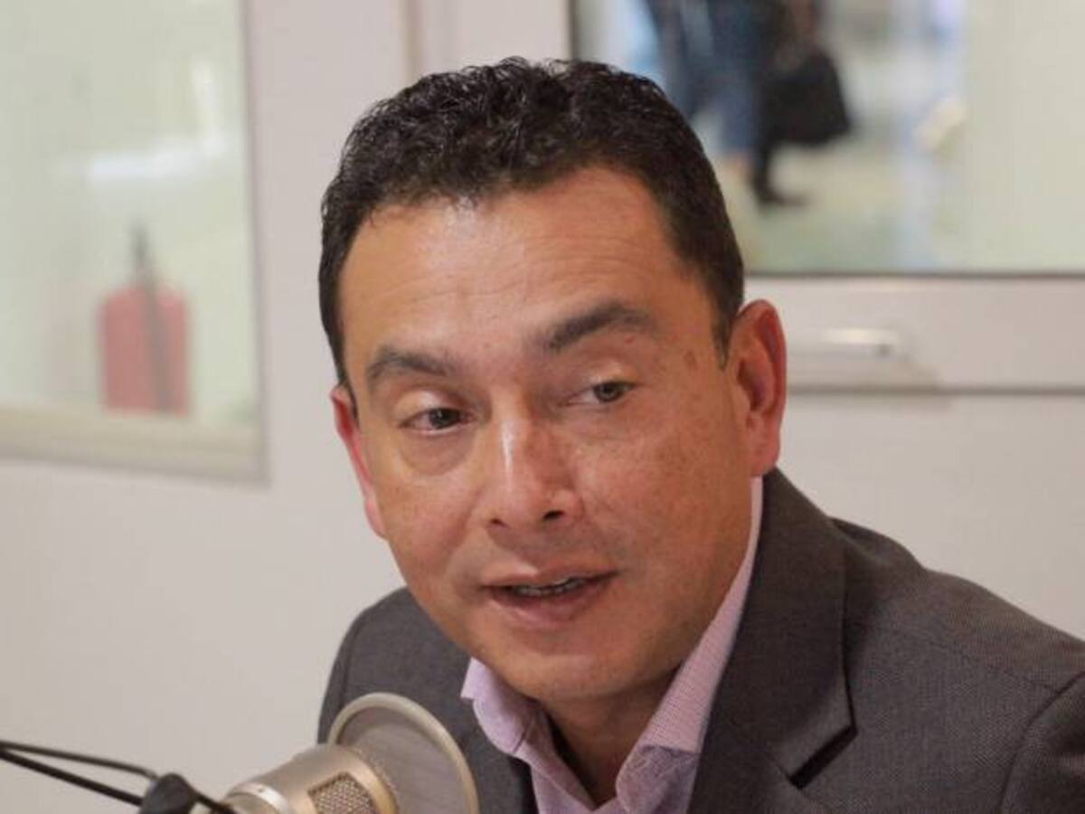 Libreros plantea evaluar la política de inclusión de Bogotá antes que debate sobre todos y todas