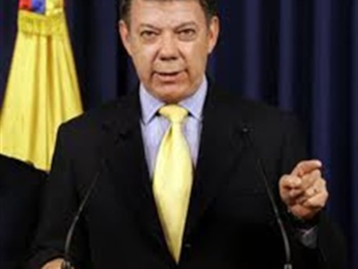 "No se llega al final del camino si para uno a echarle piedra a cada perro que ladra": Santos
