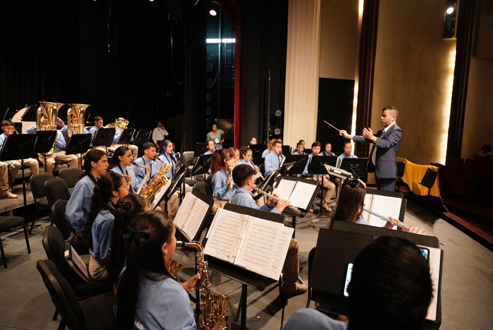 Jóvenes en el festival internacional en República Dominicana. Foto: Sinfónica del Nus.