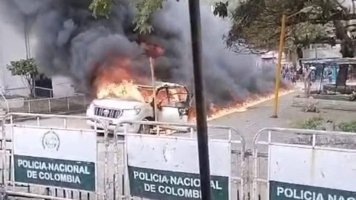 Disturbios en San Luis dejan un vehículo incinerado y seis personas bajo investigación