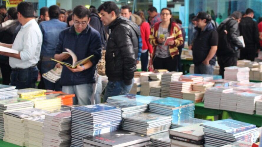Gran Outlet de Libros. Foto: Cortesía Dislectura