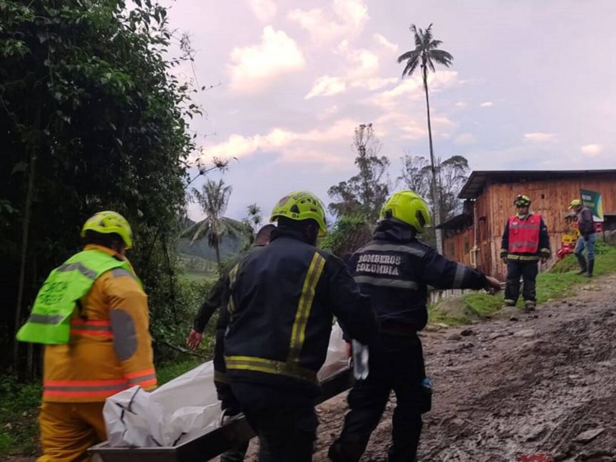Dos turistas perdieron la vida por deslizamiento en una cabaña de Salento