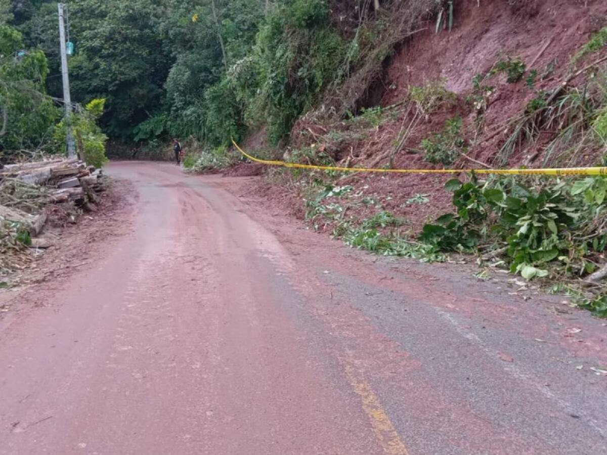 Abrieron paso en la vía a la Mesa de Los Santos