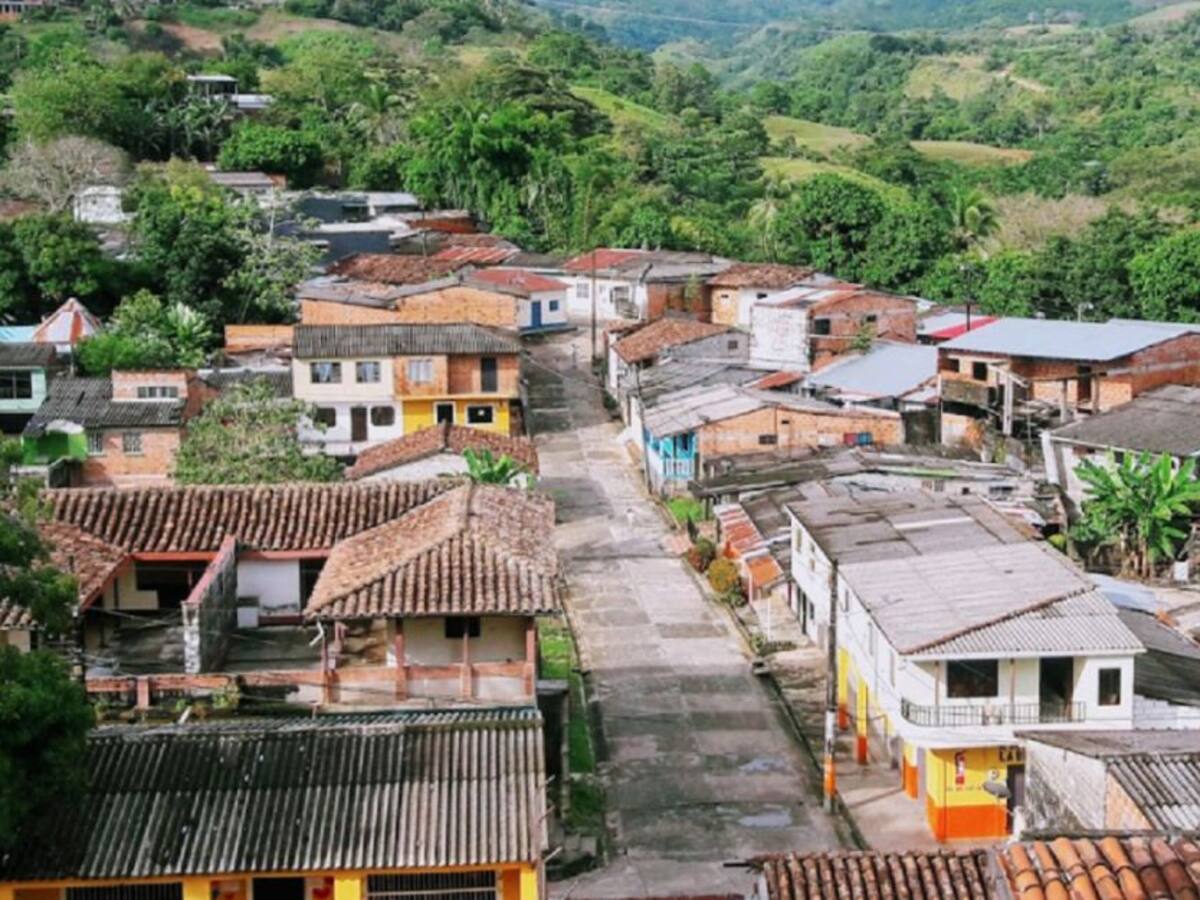 Encuentran sin vida y degollado a un joven en Tarazá, Antioquia