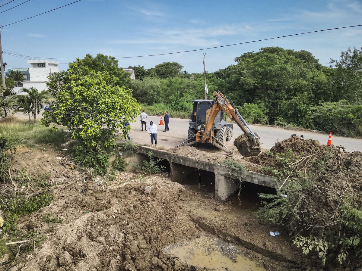 Más de 400 metros del canal de Punta Canoa en Cartagena están siendo recuperados