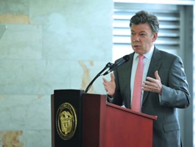 Santos dice que no se resignará hasta conseguir la paz para Colombia
