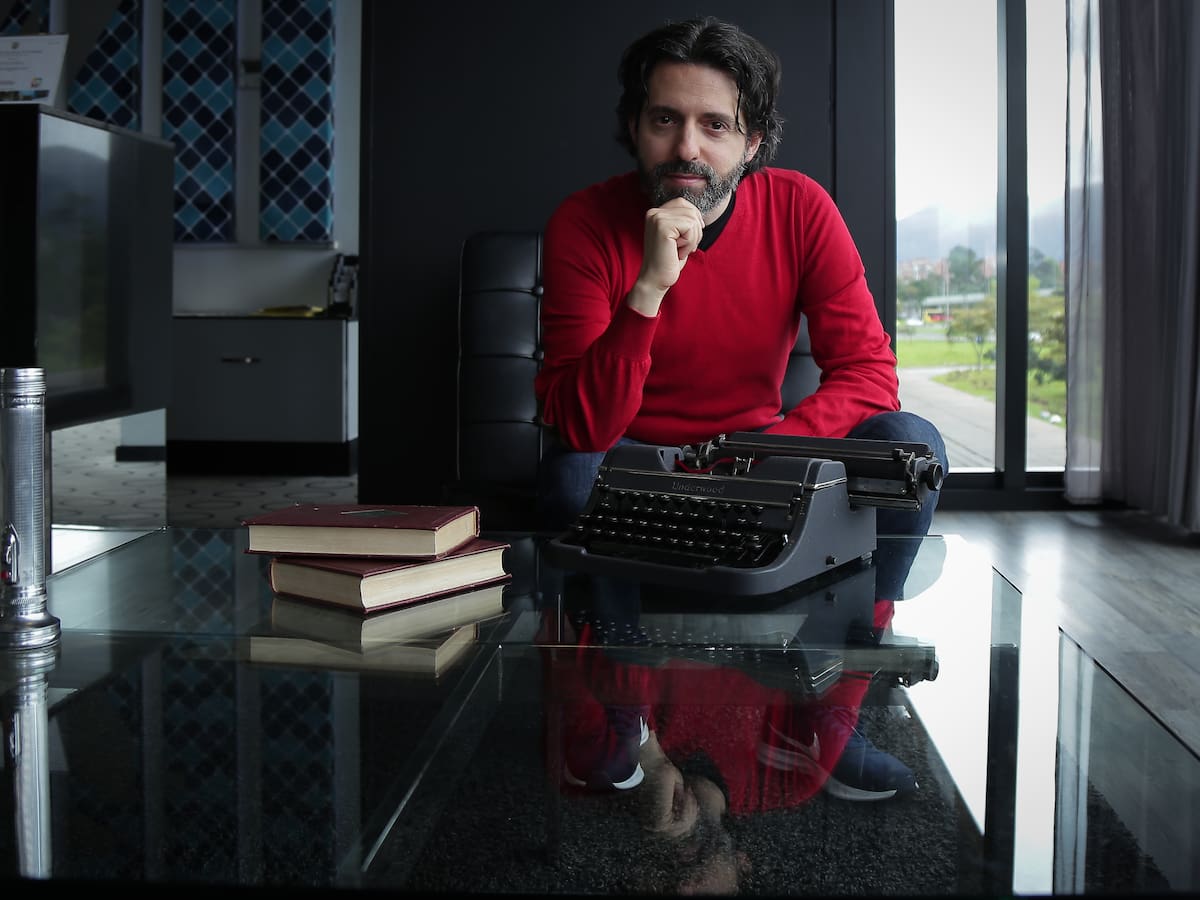 Hay que apoyar y celebrar emprendimientos que amplíen el mapa: Andrés Neuman