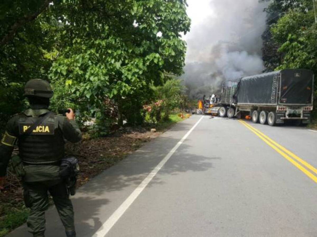 Queman camión en la vía Medellín-Cartagena
