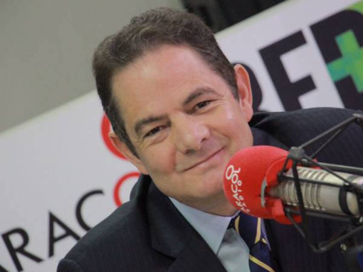 Bajar impuestos sí es posible: Vargas Lleras