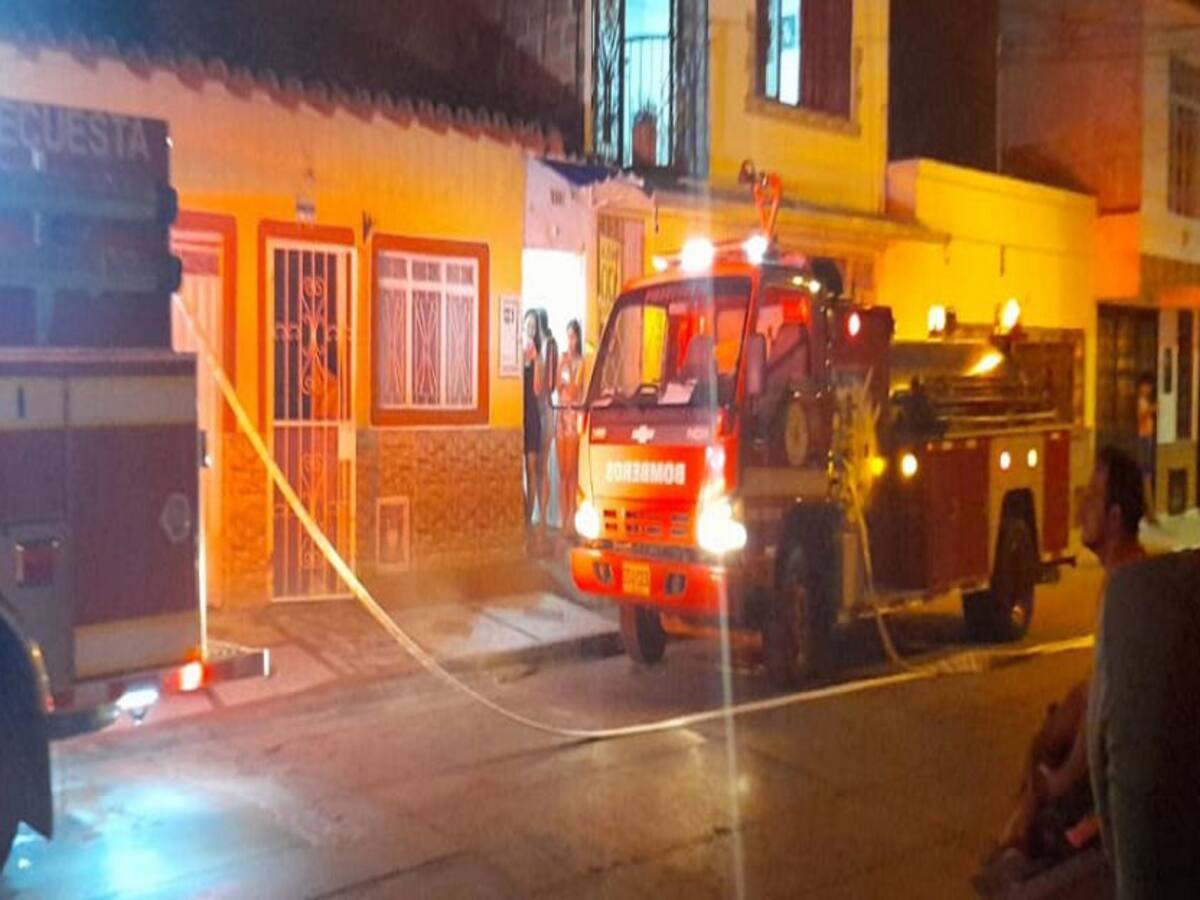 Controlan incendio en fábrica de tabaco de Piedecuesta