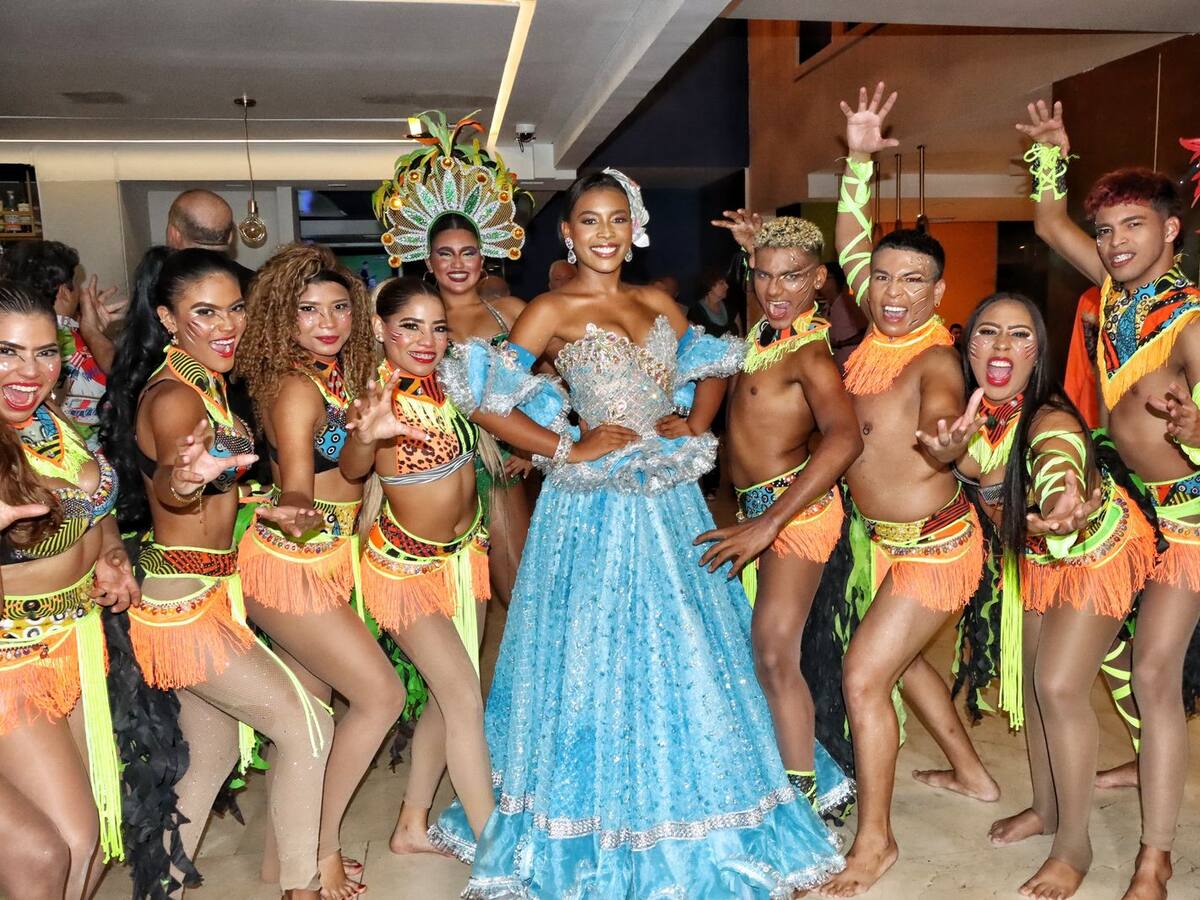 El Carnaval del Atlántico brilló en "Vive Curramba" exaltando su riqueza cultural