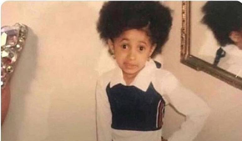 Niña meme “Mi mamá dice…”