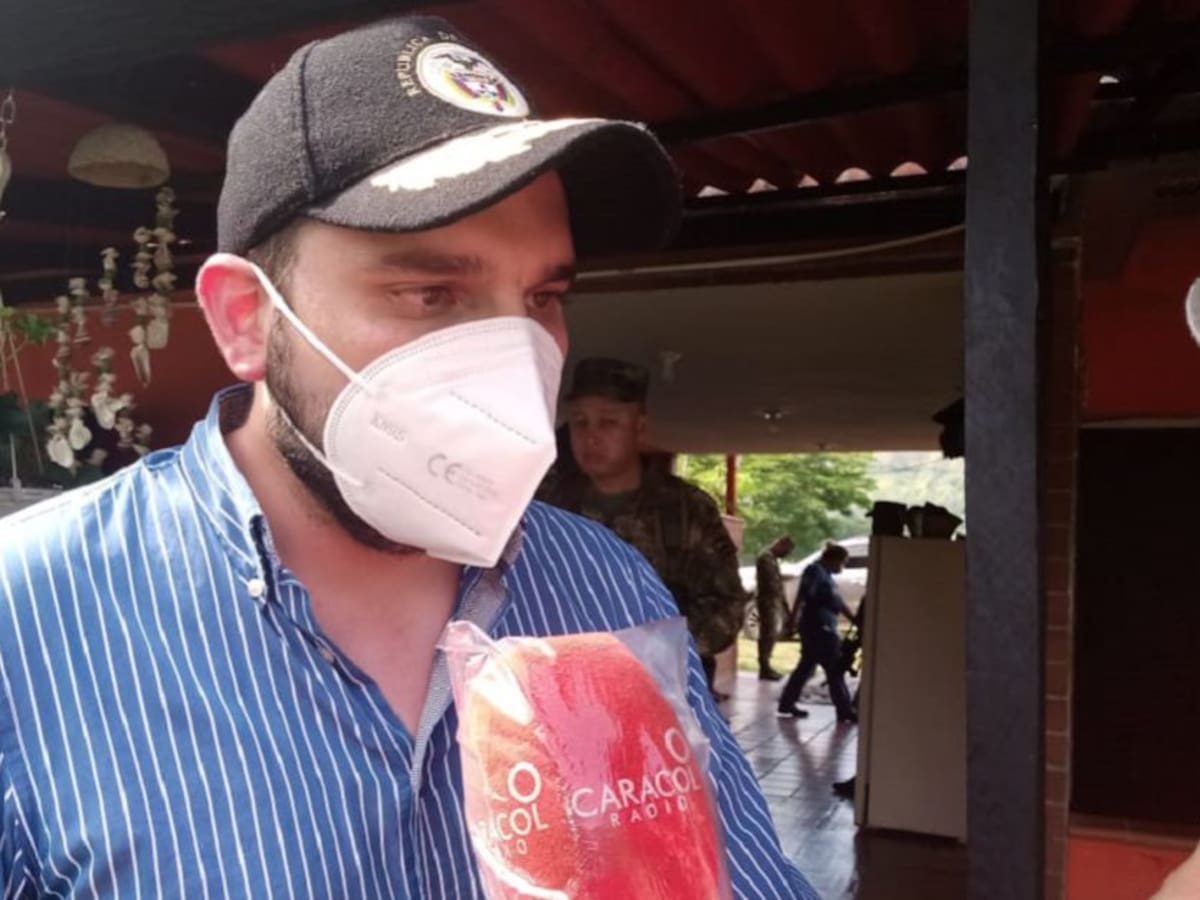 Llega más maquinaria a la zona de la emergencia minera en Neira