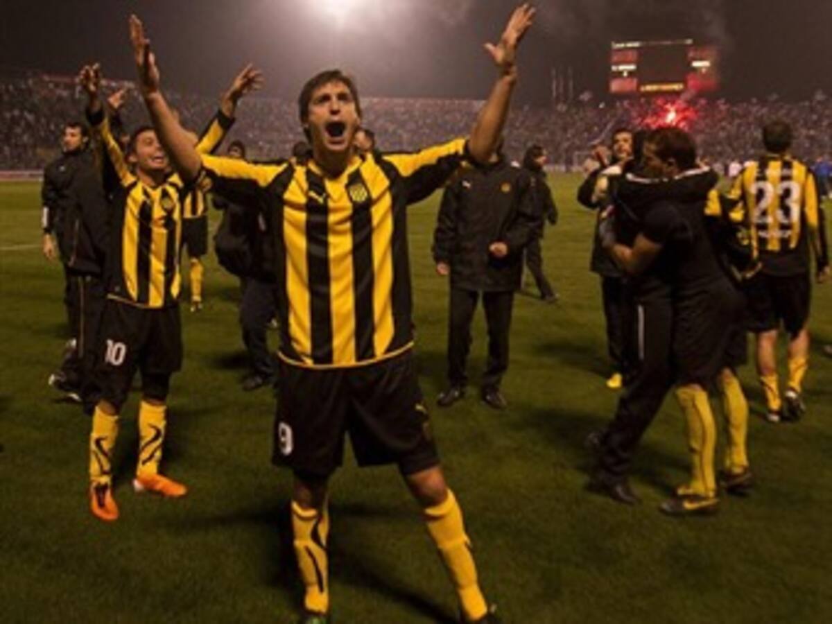 Peñarol y Cerro Porteño a semifinales de Copa Santander Libertadores
