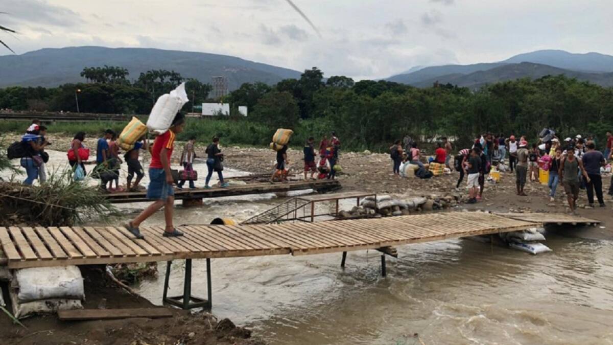 Venezolanos arriesgan su vida por subsistir pasando por la frontera