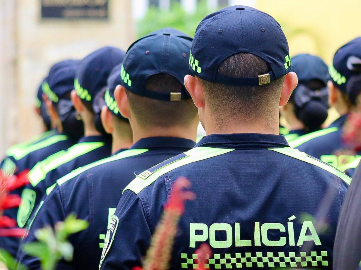 Policía Nacional abrió convocatorias para auxiliares y profesionales en Santander