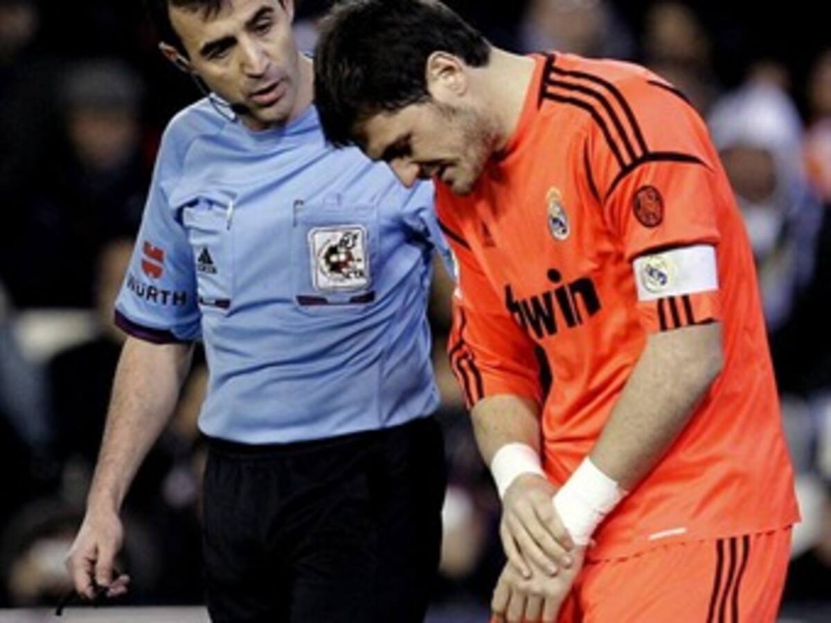 Casillas estará entre seis y ocho semanas por fuera de las canchas