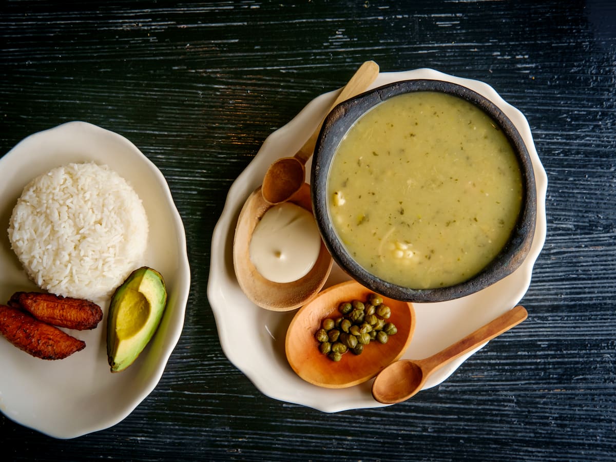 Este ingrediente del ajiaco aporta a la vista por sus vitaminas, ¿cuál es?