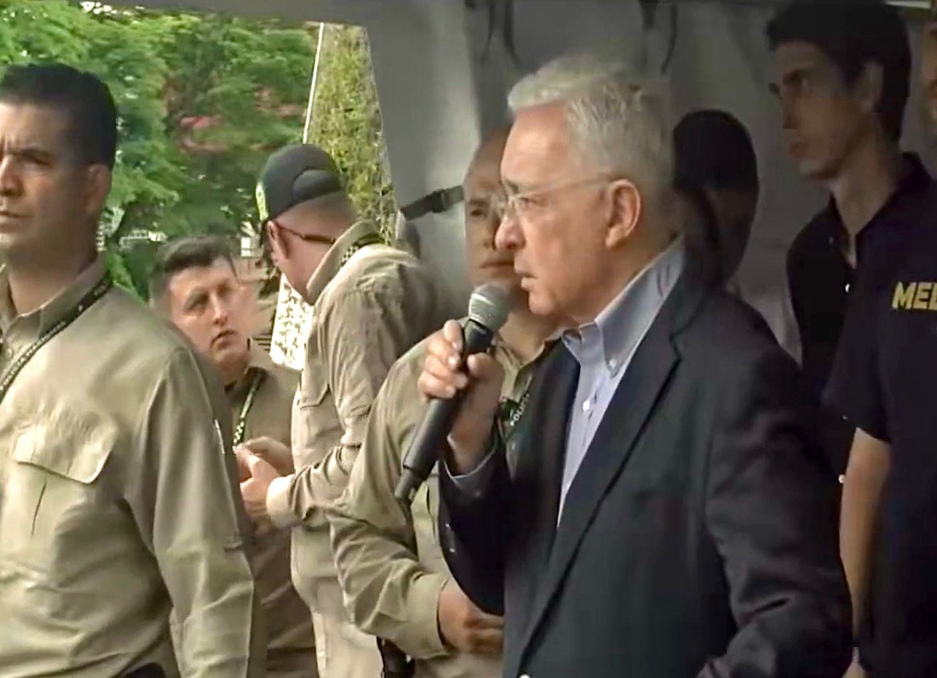 El expresidente Uribe cuestionó el financiamiento de las movilizaciones de La Minga en Medellín Foto: @AlvaroUribeVel