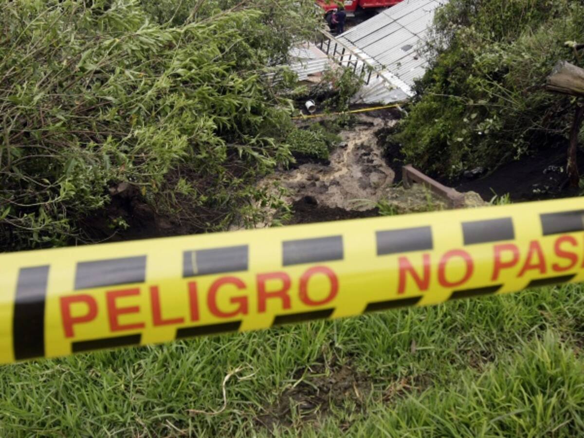 Policía busca a responsables del asesinato de cinco personas en Cundinamarca