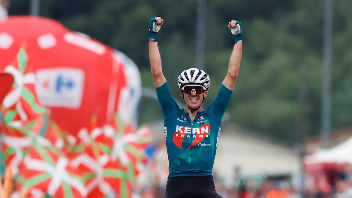 Urko Berrade gana la etapa 18 de la Vuelta a España: Harold Tejada dio la pelea