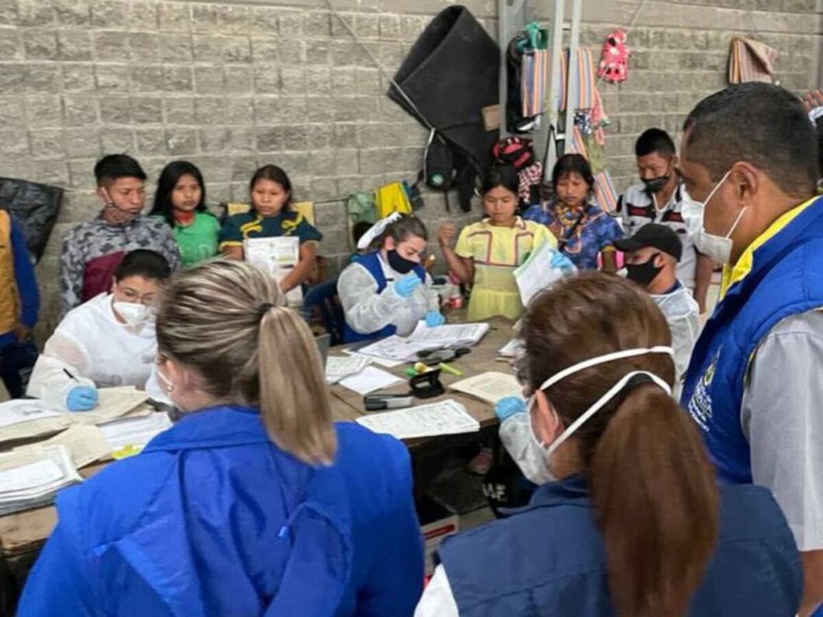 Autoridades de Risaralda atienden desplazamiento masivo de indígenas