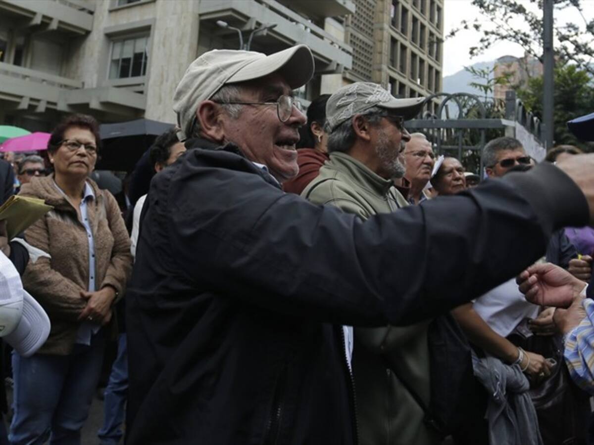 Denuncian falta de pago a pensionados por parte de Electrolima