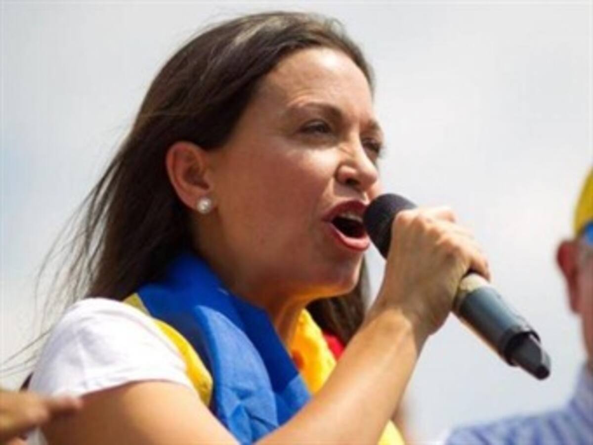 Colombia es una democracia, Venezuela no: María Corina Machado