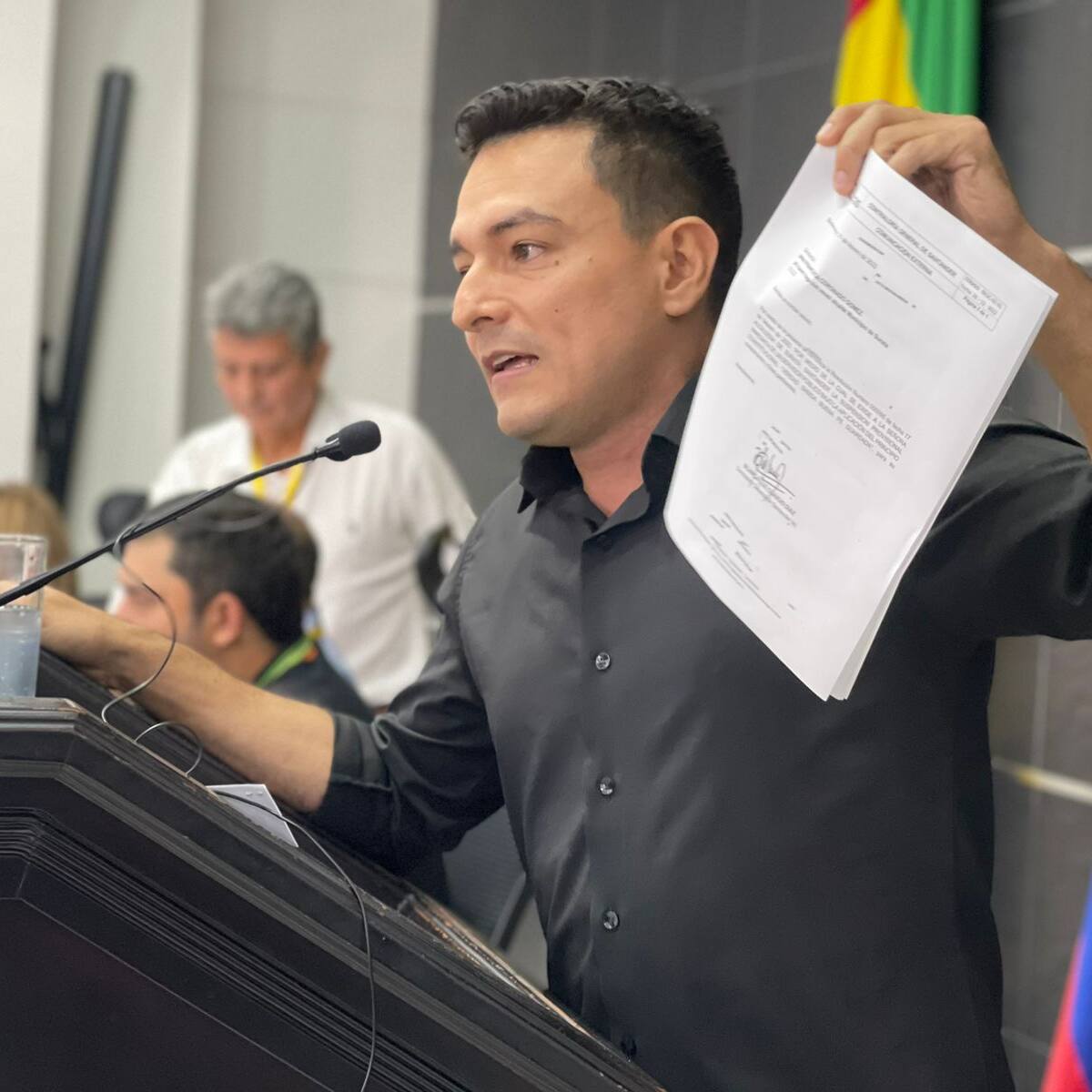 Candidato a la gobernación de Santander desmiente rumores de reclutamiento de menores