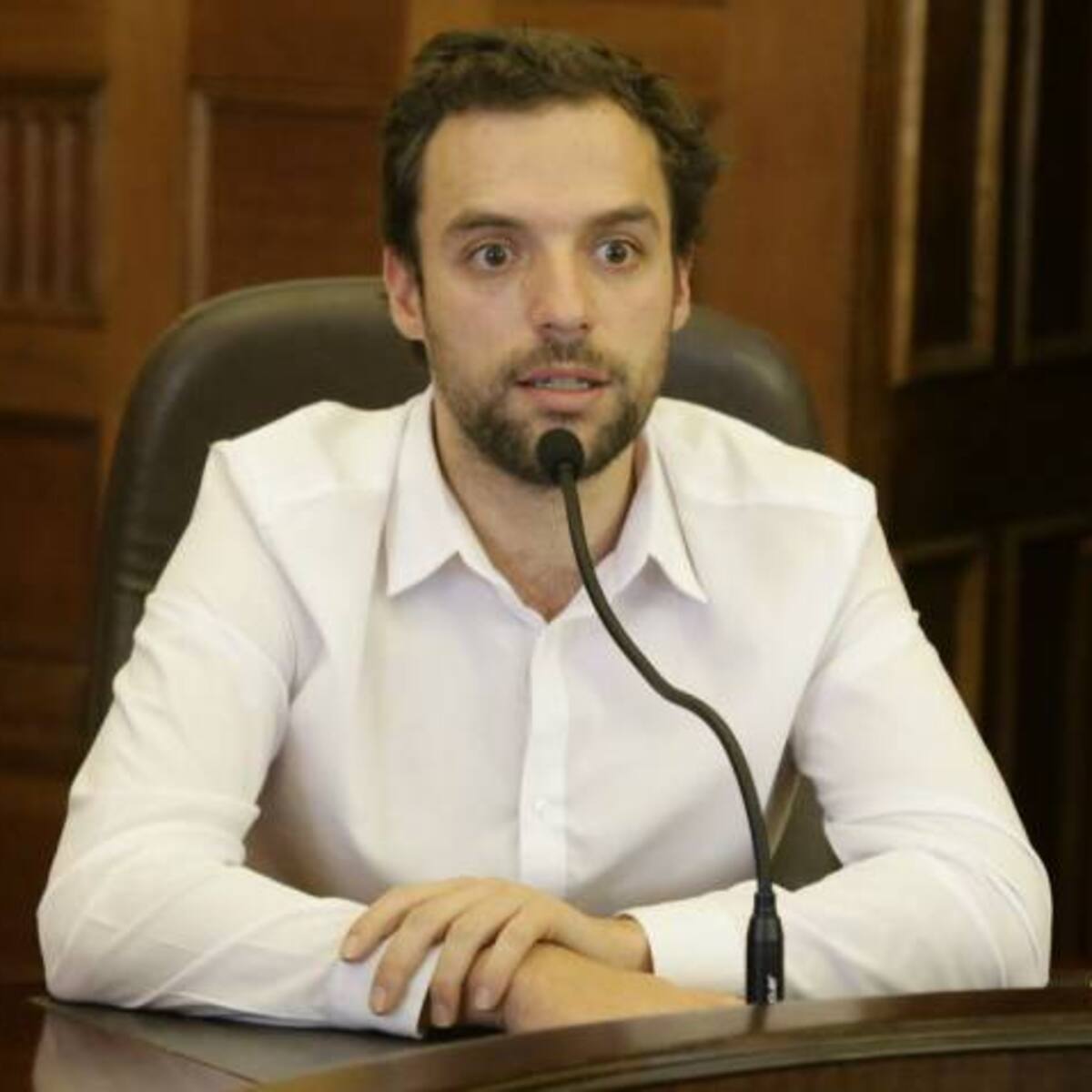 "Jóvenes, voten y no se hagan a un lado para decidir la suerte del país"