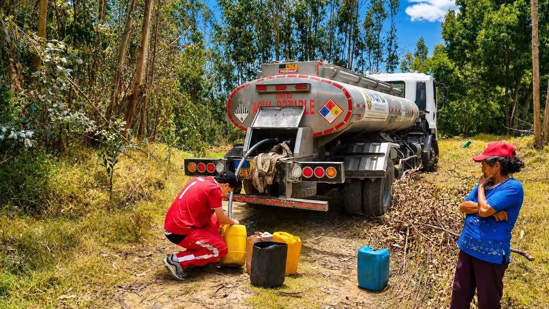 El alcalde de Soatá, Wolberth Vargas indicó que desde la Unidad de Gestión del Riesgo de Boyacá está aportando un carrotanque para abastecer de agua a las veredas.