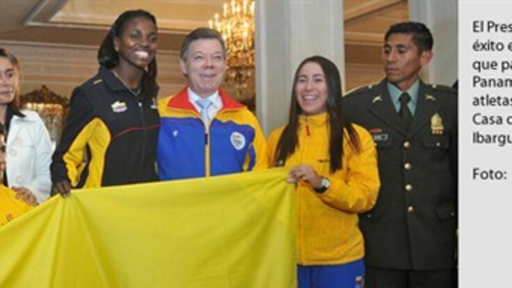 Presidente Santos entregó bandera a la delegación colombiana que participará en los Juegos Panamericanos