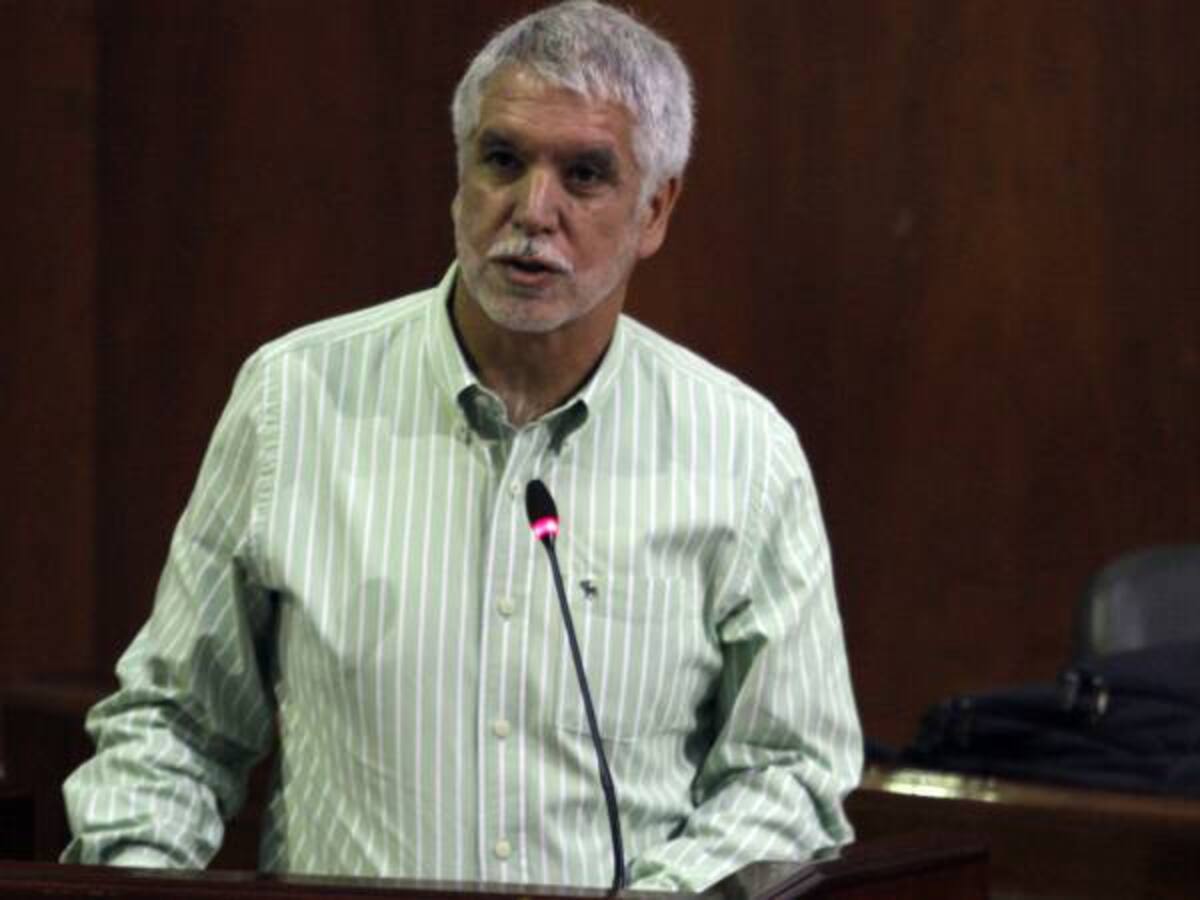 Peñalosa pide reformar código penal, para que más delitos tengan cárcel