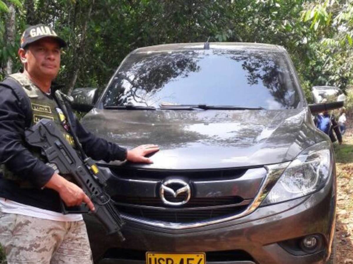 Hallan abandonado vehículo de comerciante secuestrado