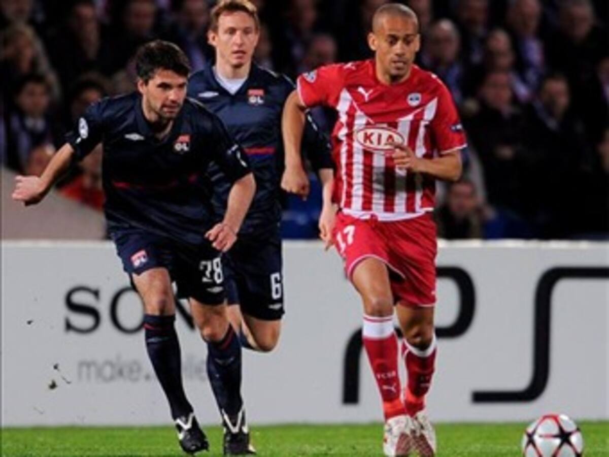 Lyon cae en Burdeos pero clasifica a semifinales de la Champions