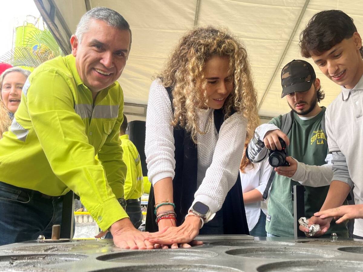 El programa Parceros se fortalece con nueva alianza entre la Alcaldía de Medellín y Cementos Argos