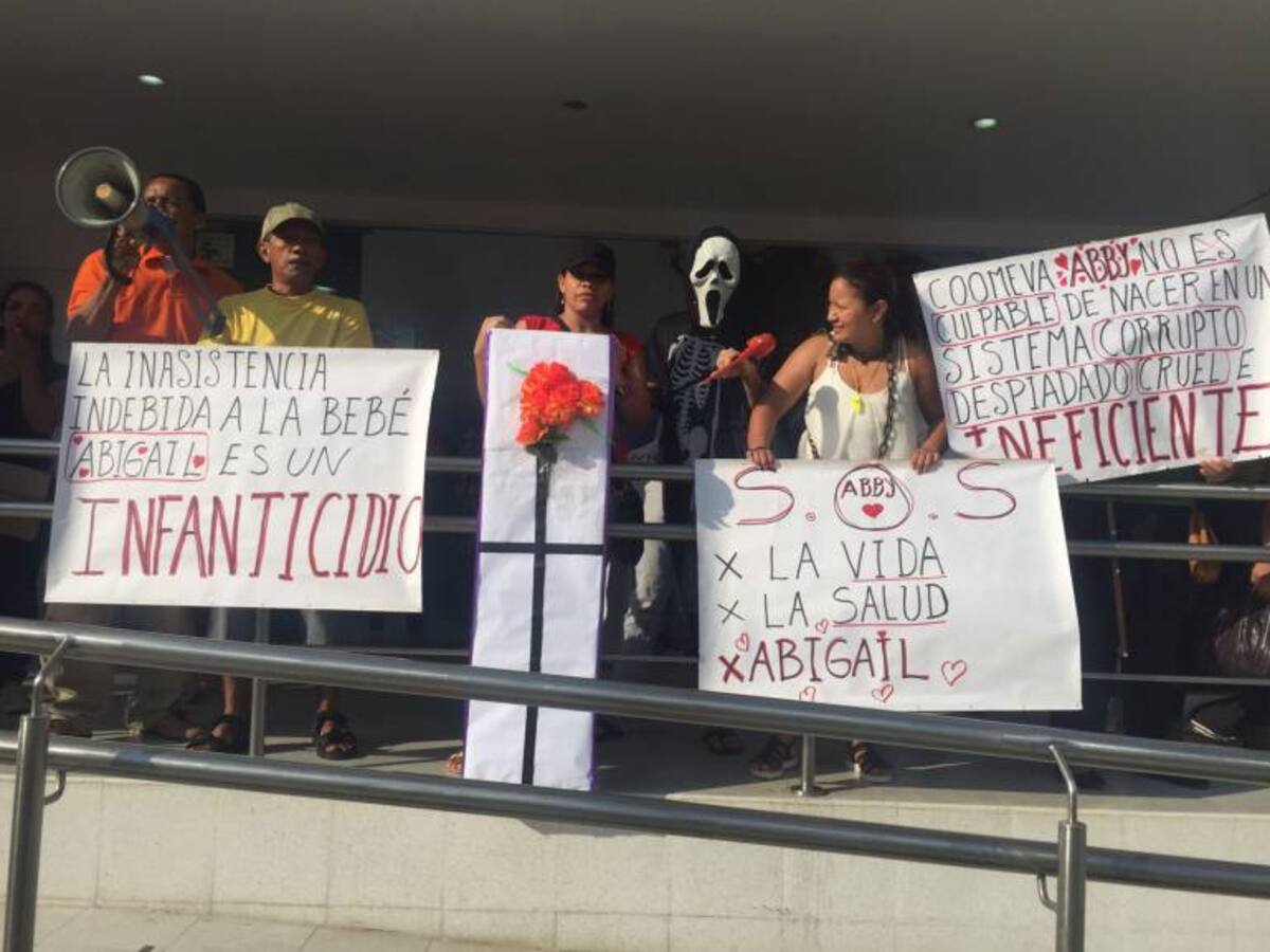 Masiva protesta en contra de EPS Coomeva en Cartagena