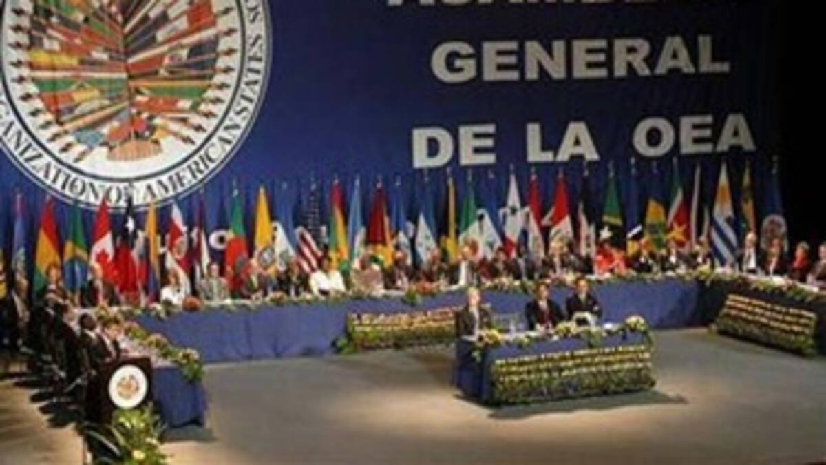 Resumen 8:00 am: Colombia buscará encuentro con el canciller Jaua en asamblea de la OEA