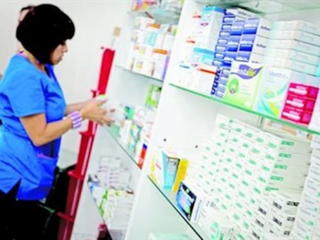 334 medicamentos más tendrán control de precios: Santos